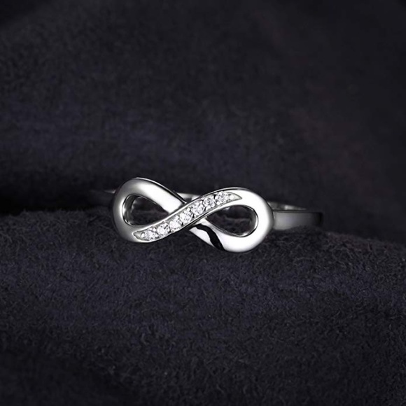 Jewelry - Sterling Silver Infinity Ring